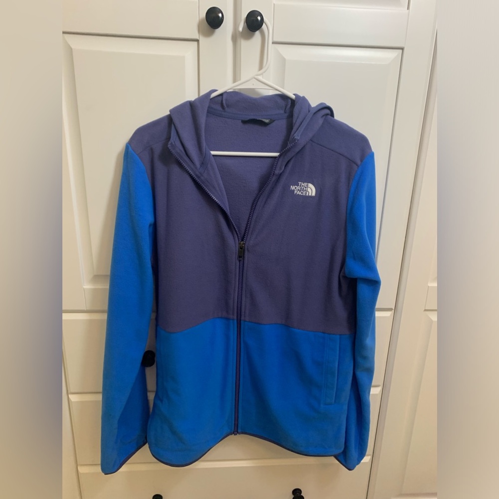 The North Face fleece jacket. Teen/youth XXL. Blue. NWOT. Fits women’s medium.